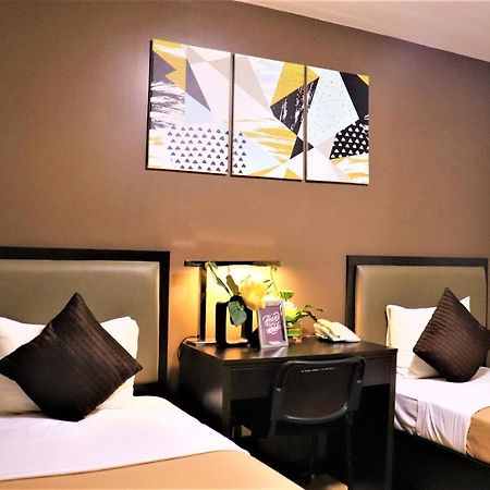 The Studio 18 Residences Manila Exterior foto