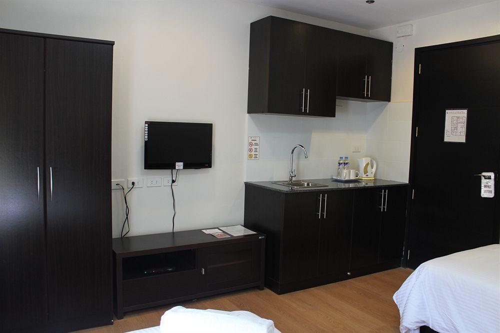 The Studio 18 Residences Manila Exterior foto